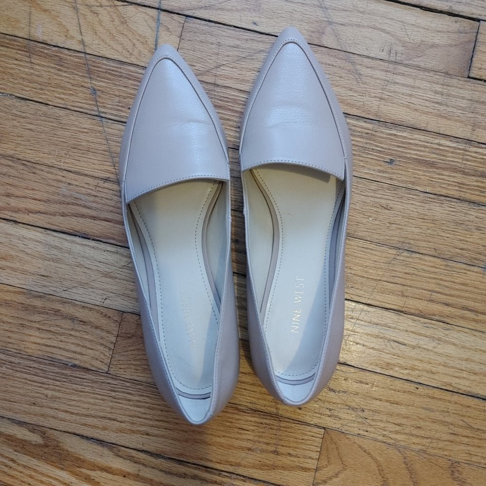 Nine West Pointed Flats